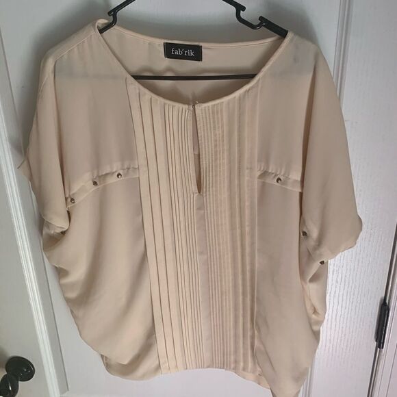 Cute Fab’rik cream top embellished - Picture 1 of 6